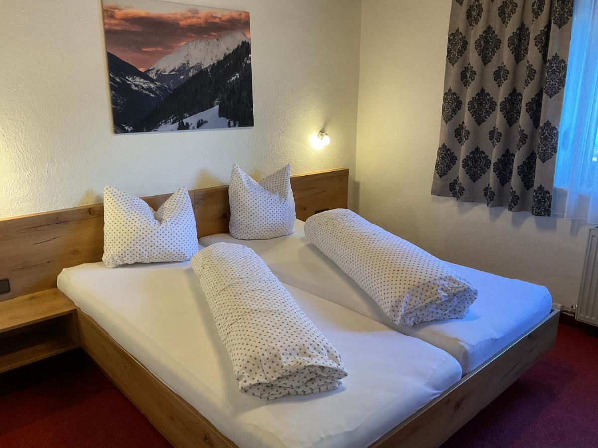 Garni Petter Hotell Kappl  Eksteriør bilde